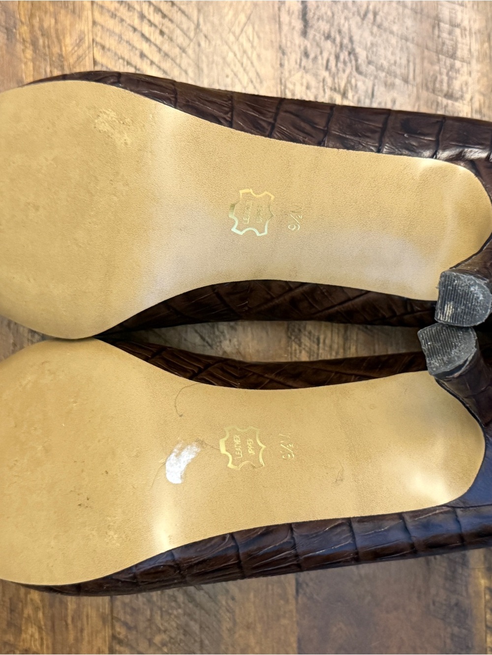 Pointed Toe Heels - Picture 3 of 4